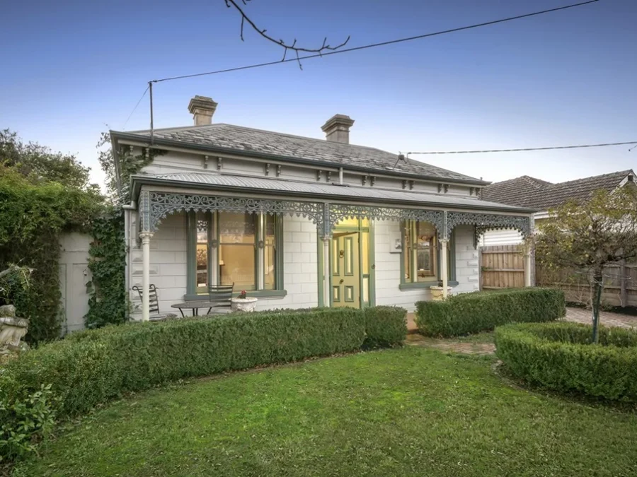 363 Elgar Road